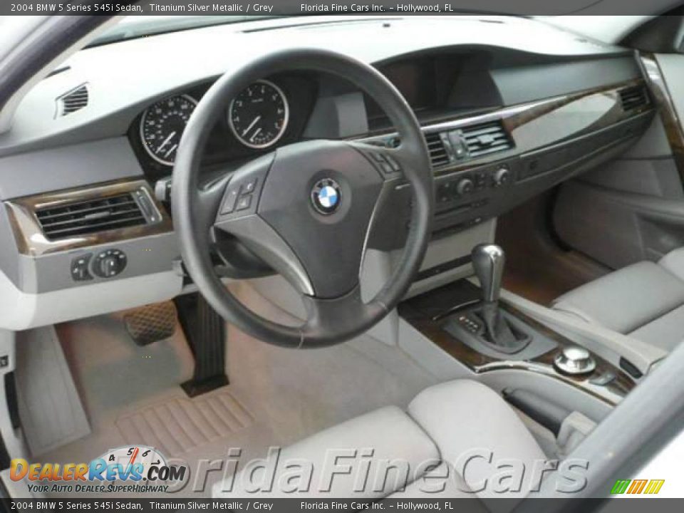 2004 BMW 5 Series 545i Sedan Titanium Silver Metallic / Grey Photo #13