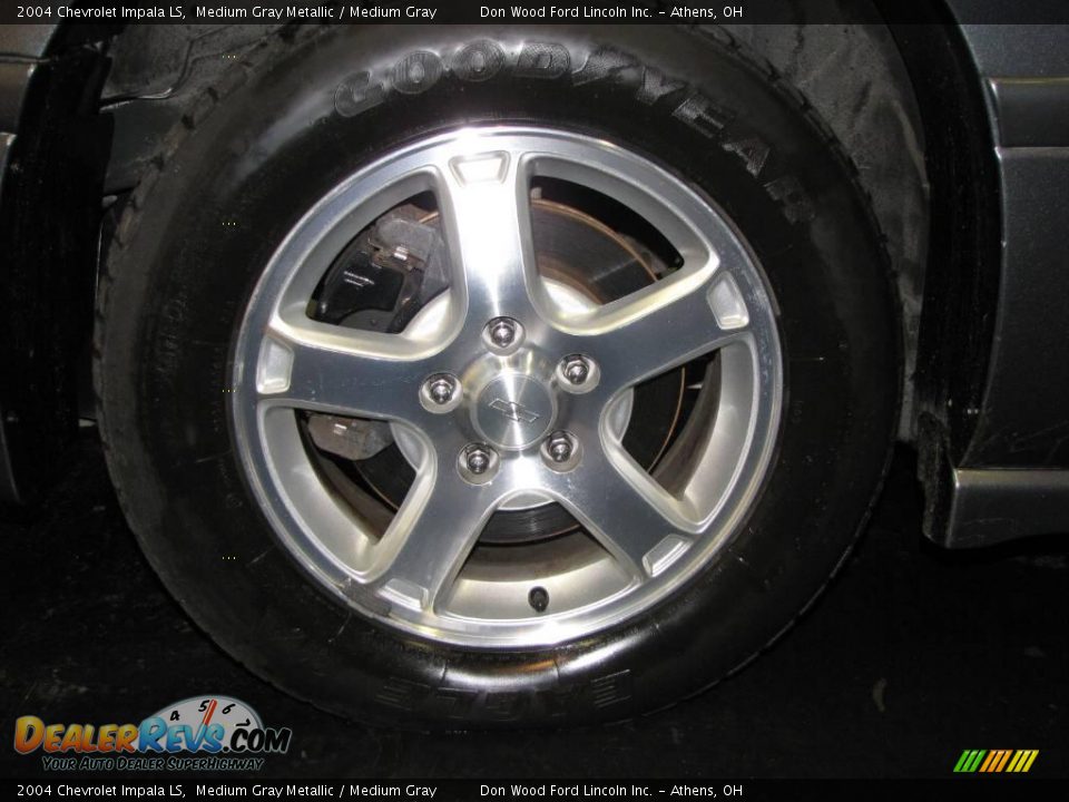 2004 Chevrolet Impala LS Medium Gray Metallic / Medium Gray Photo #21