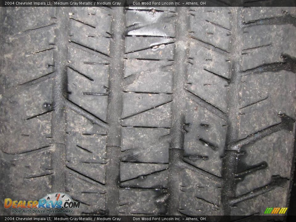 2004 Chevrolet Impala LS Medium Gray Metallic / Medium Gray Photo #23