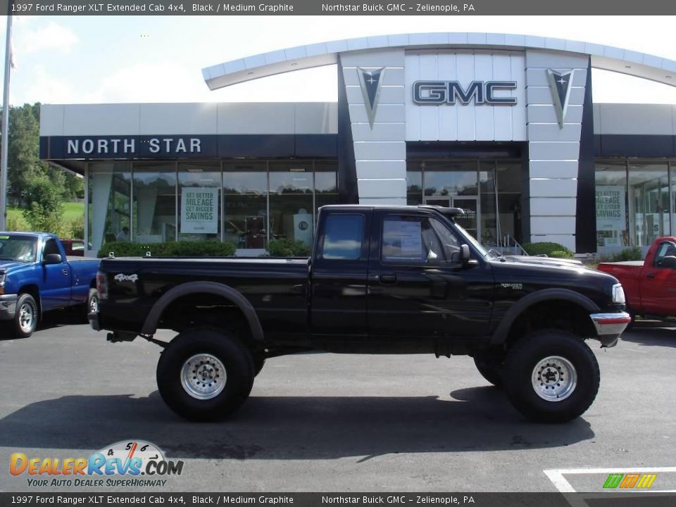 1997 Ford Ranger XLT Extended Cab 4x4 Black / Medium Graphite Photo #1