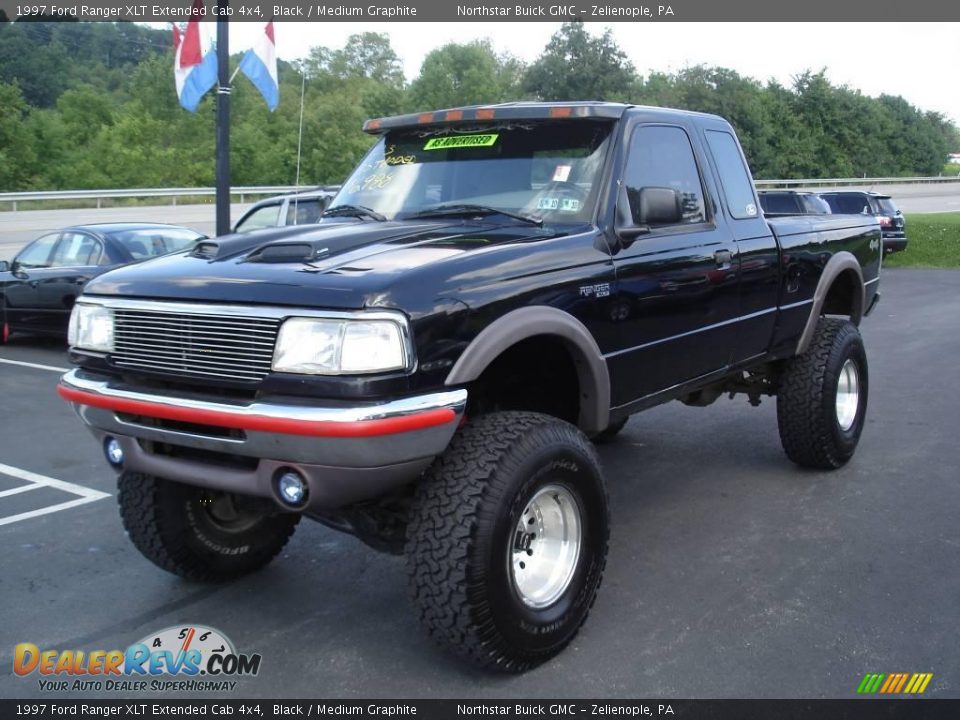 1997 Ford Ranger XLT Extended Cab 4x4 Black / Medium Graphite Photo #13