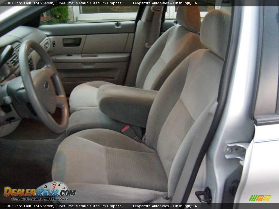 2004 Ford Taurus SES Sedan Silver Frost Metallic / Medium Graphite Photo #8