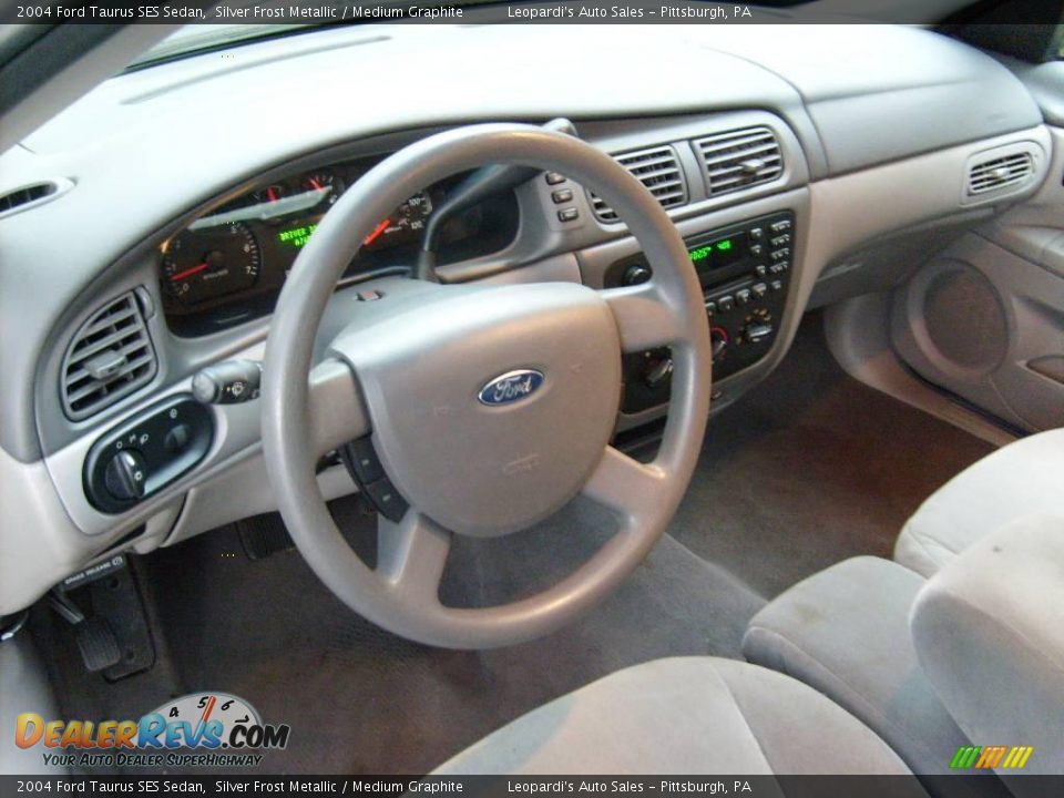 2004 Ford Taurus SES Sedan Silver Frost Metallic / Medium Graphite Photo #9