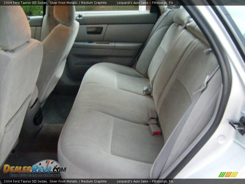 2004 Ford Taurus SES Sedan Silver Frost Metallic / Medium Graphite Photo #11