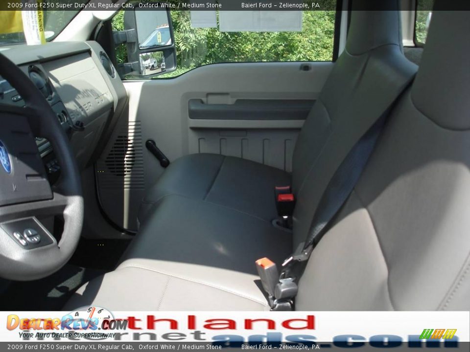 2009 Ford F250 Super Duty XL Regular Cab Oxford White / Medium Stone Photo #8