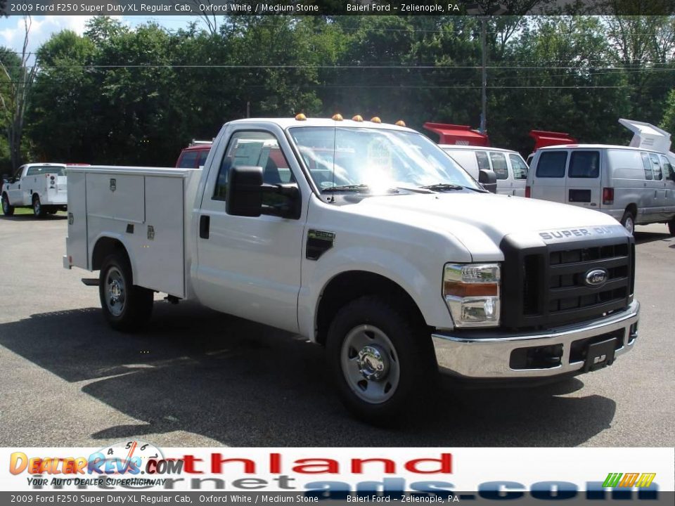 2009 Ford F250 Super Duty XL Regular Cab Oxford White / Medium Stone Photo #13