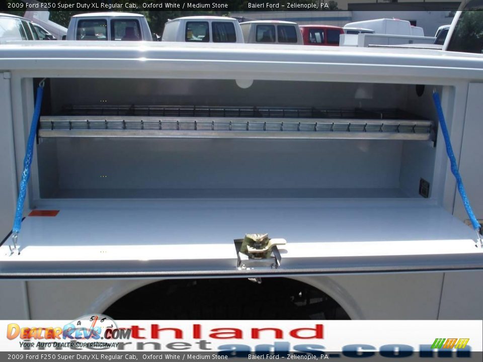 2009 Ford F250 Super Duty XL Regular Cab Oxford White / Medium Stone Photo #15