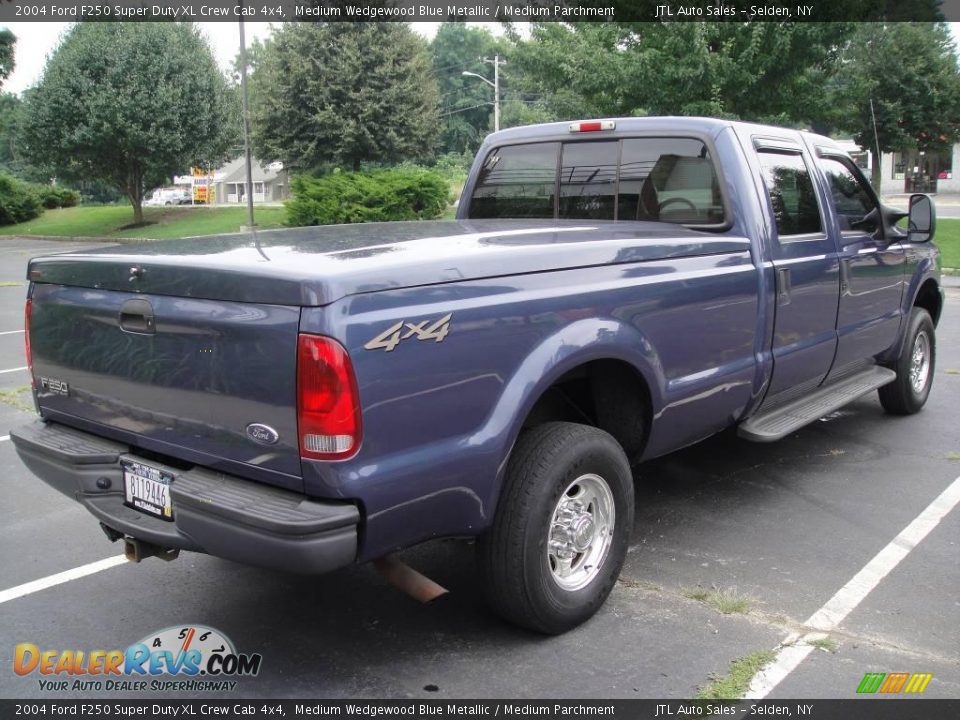 2004 Ford F250 Super Duty XL Crew Cab 4x4 Medium Wedgewood Blue Metallic / Medium Parchment Photo #6