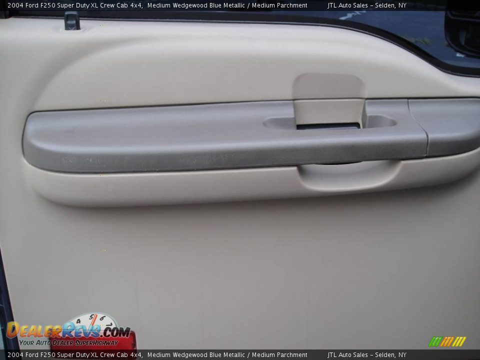 2004 Ford F250 Super Duty XL Crew Cab 4x4 Medium Wedgewood Blue Metallic / Medium Parchment Photo #8