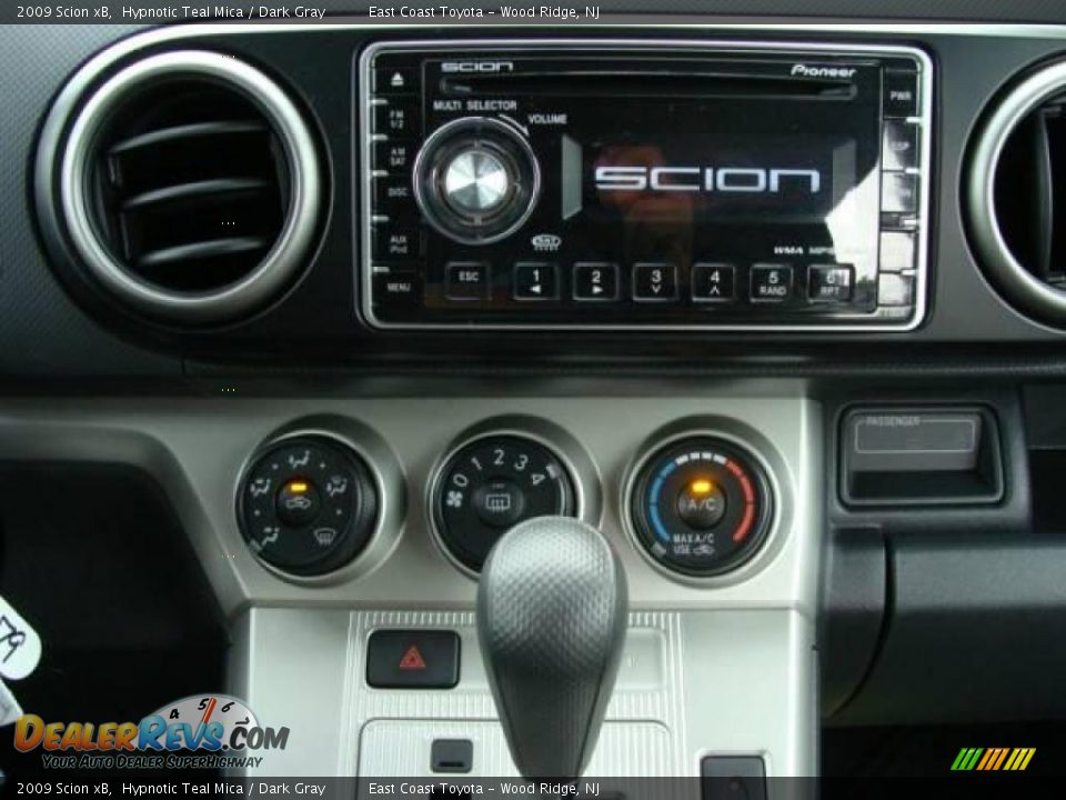 2009 Scion xB Hypnotic Teal Mica / Dark Gray Photo #11