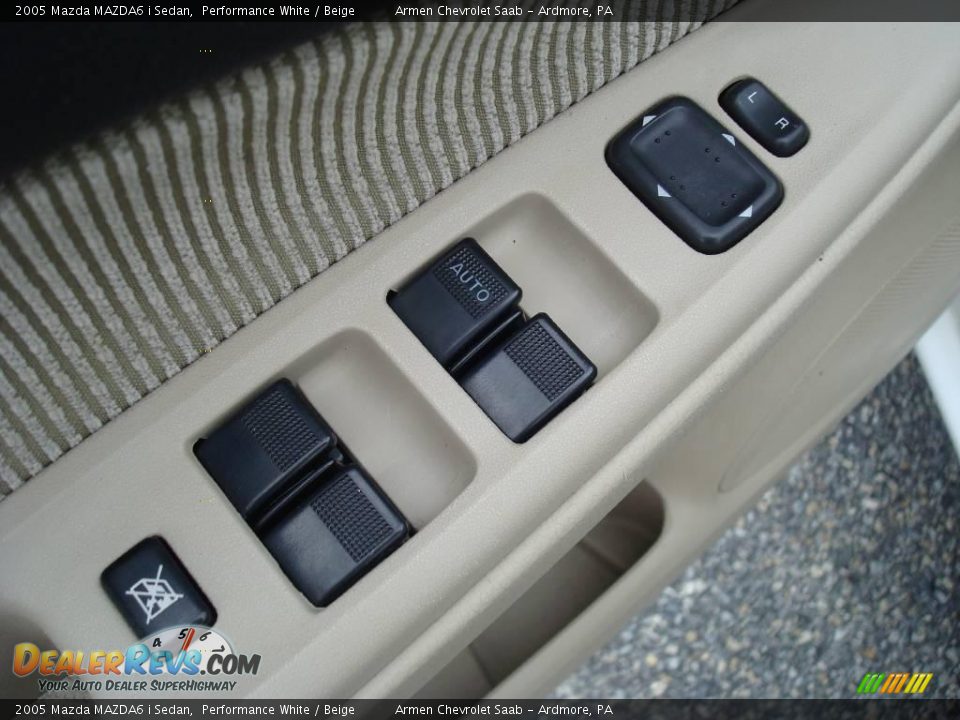 2005 Mazda MAZDA6 i Sedan Performance White / Beige Photo #13
