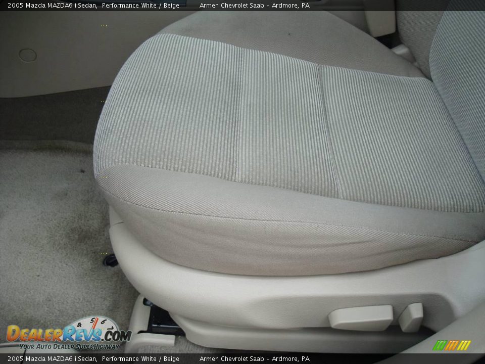 2005 Mazda MAZDA6 i Sedan Performance White / Beige Photo #14