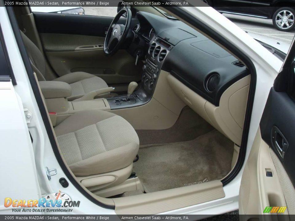 2005 Mazda MAZDA6 i Sedan Performance White / Beige Photo #18
