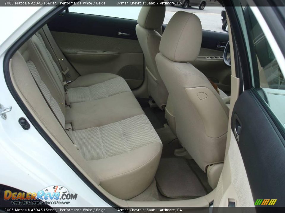2005 Mazda MAZDA6 i Sedan Performance White / Beige Photo #19