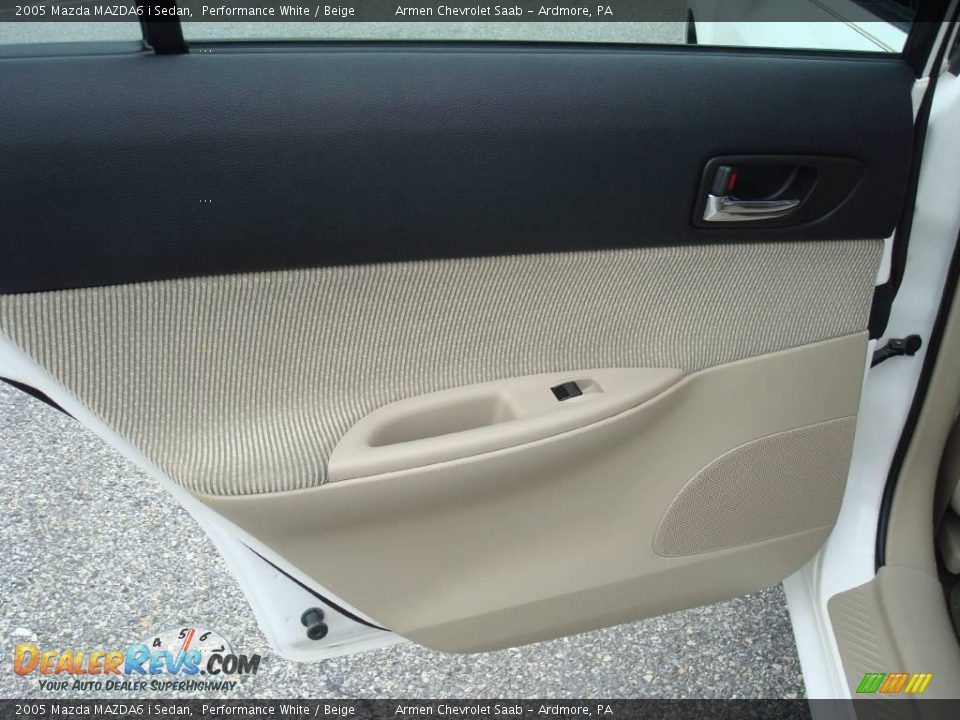 2005 Mazda MAZDA6 i Sedan Performance White / Beige Photo #21