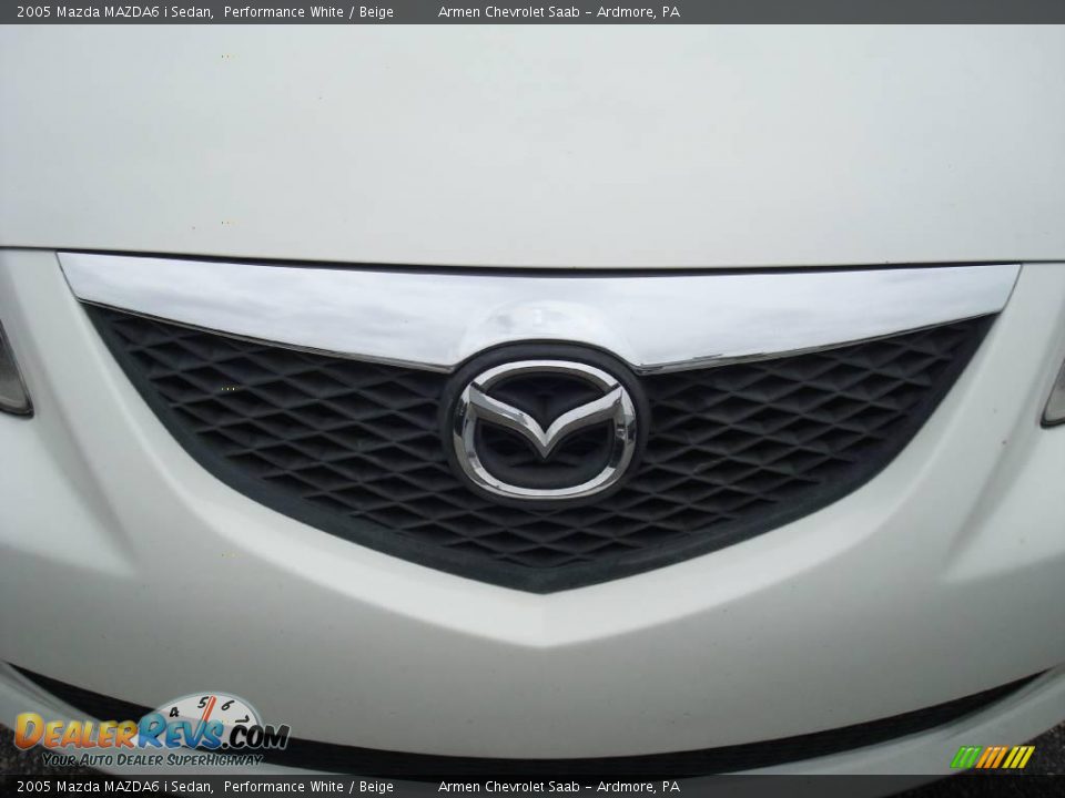 2005 Mazda MAZDA6 i Sedan Performance White / Beige Photo #26