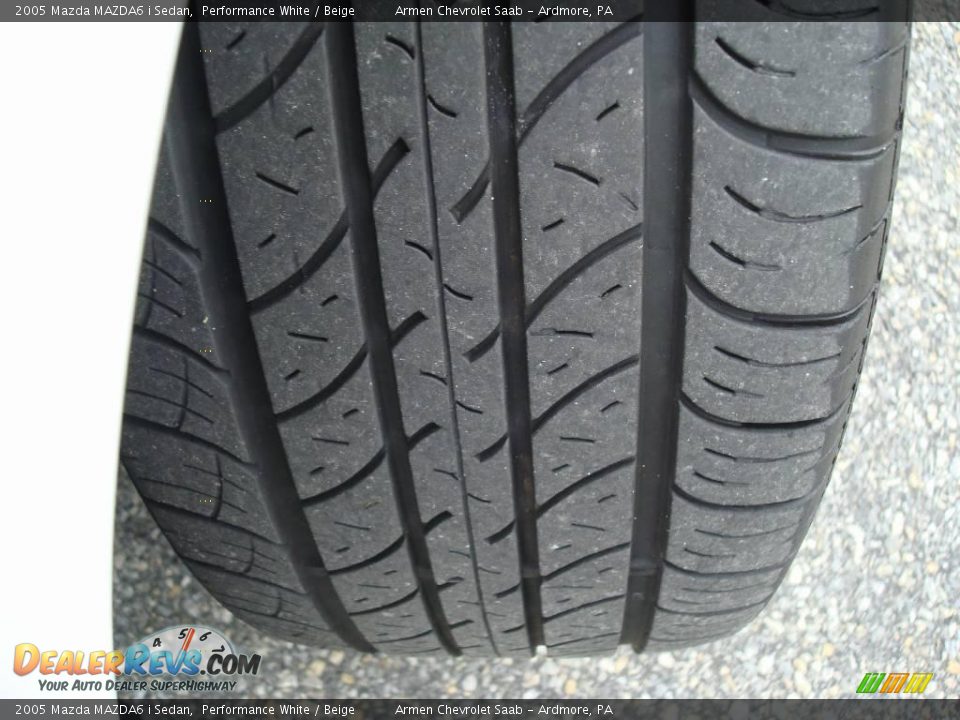 2005 Mazda MAZDA6 i Sedan Performance White / Beige Photo #28