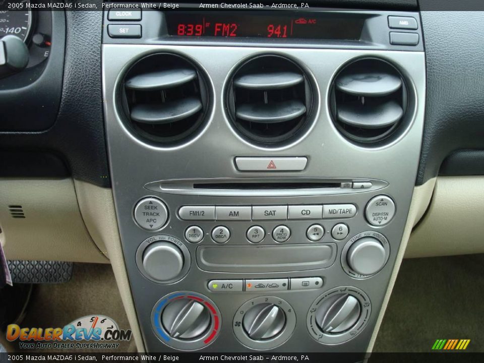 2005 Mazda MAZDA6 i Sedan Performance White / Beige Photo #31