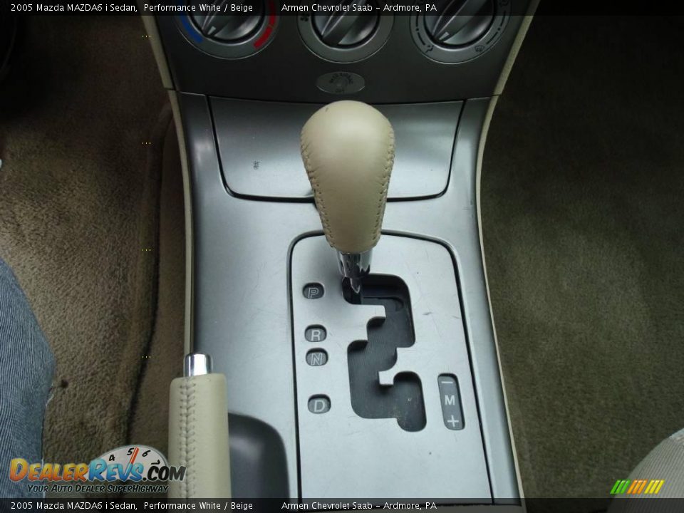 2005 Mazda MAZDA6 i Sedan Performance White / Beige Photo #32
