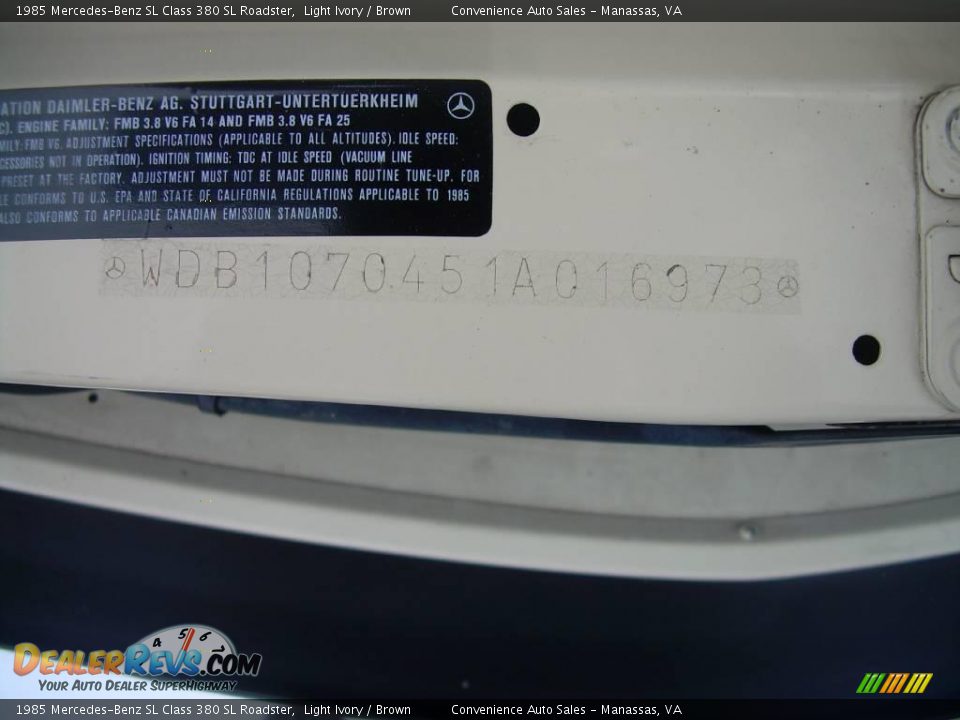 1985 Mercedes-Benz SL Class 380 SL Roadster Light Ivory / Brown Photo #18