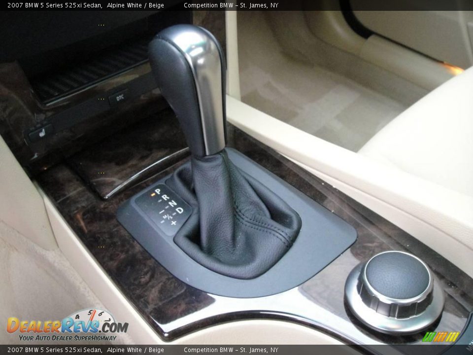 2007 BMW 5 Series 525xi Sedan Alpine White / Beige Photo #14