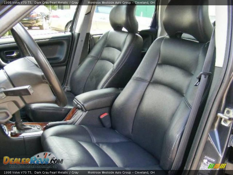 Front Seat of 1998 Volvo V70 T5 Photo #9