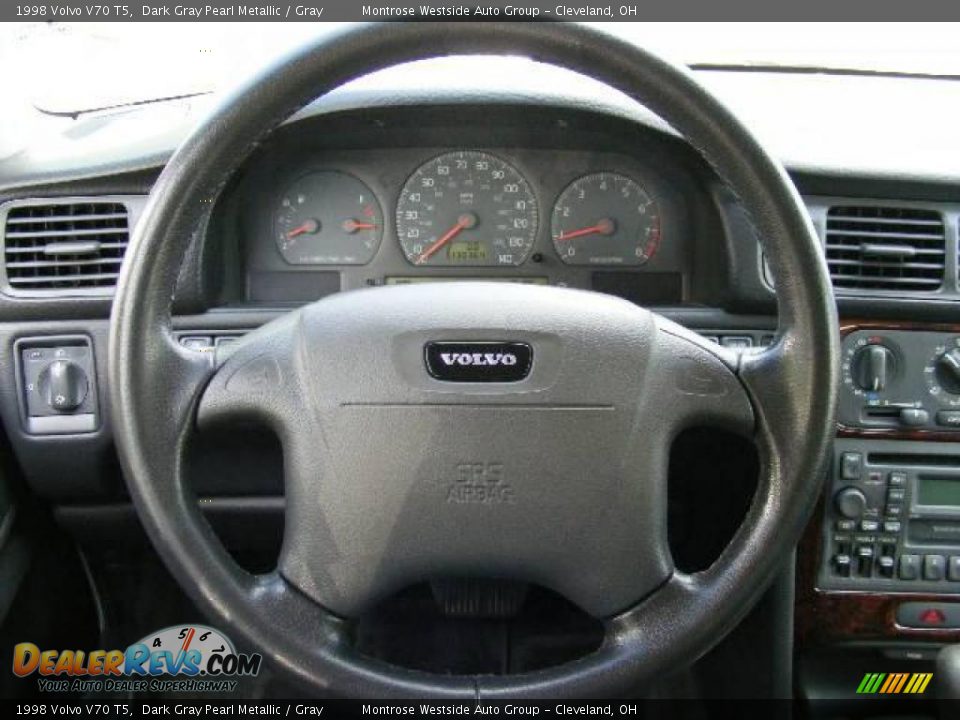1998 Volvo V70 T5 Steering Wheel Photo #16