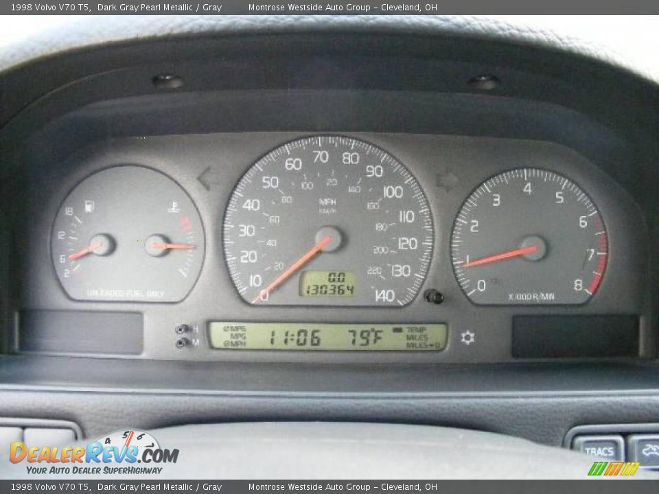 1998 Volvo V70 T5 Gauges Photo #17
