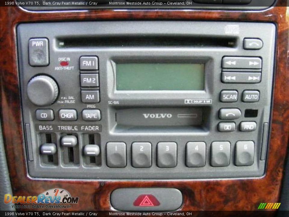 Audio System of 1998 Volvo V70 T5 Photo #21