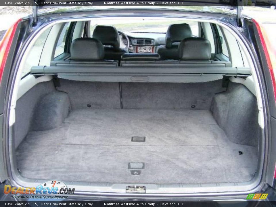 1998 Volvo V70 T5 Trunk Photo #27