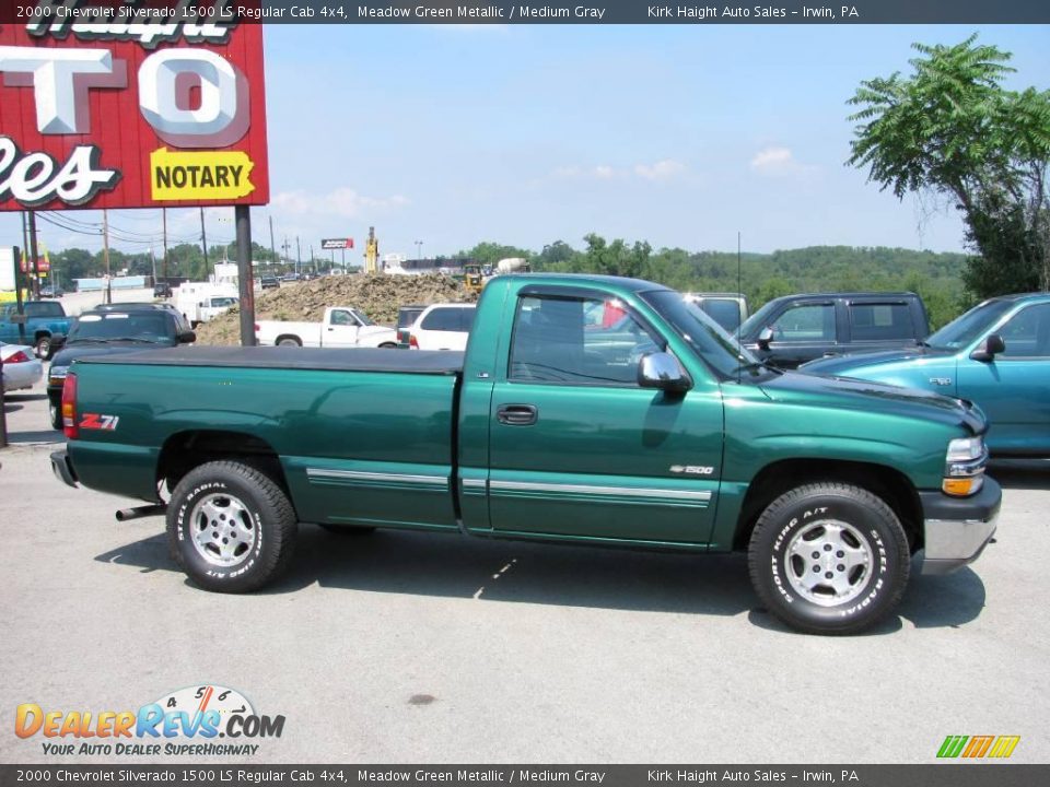 2000 Chevrolet Silverado 1500 LS Regular Cab 4x4 Meadow Green Metallic / Medium Gray Photo #2