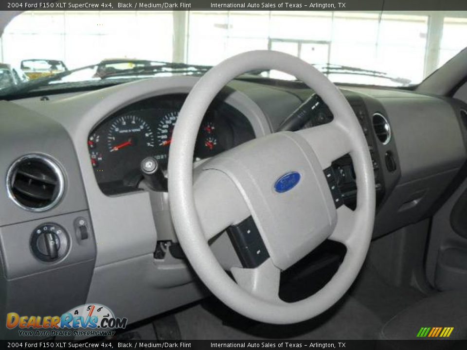2004 Ford F150 XLT SuperCrew 4x4 Black / Medium/Dark Flint Photo #16