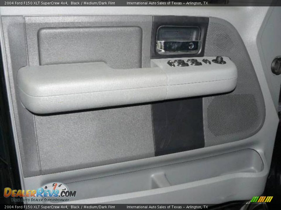 2004 Ford F150 XLT SuperCrew 4x4 Black / Medium/Dark Flint Photo #17