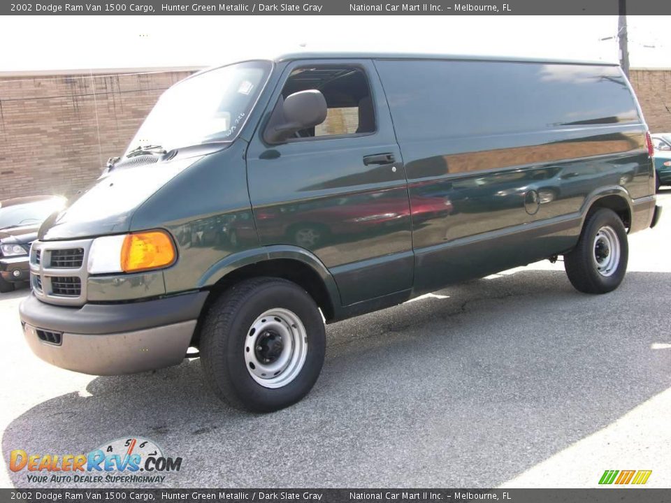 2002 Dodge Ram Van 1500 Cargo Hunter Green Metallic / Dark Slate Gray Photo #3