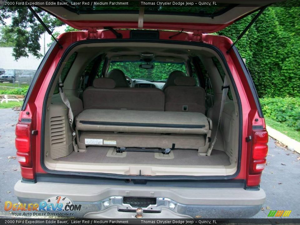 2000 Ford Expedition Eddie Bauer Laser Red / Medium Parchment Photo #18