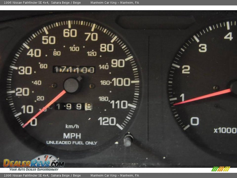 1996 Nissan Pathfinder SE 4x4 Sahara Beige / Beige Photo #9