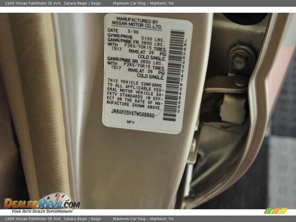 1996 Nissan Pathfinder SE 4x4 Sahara Beige / Beige Photo #10