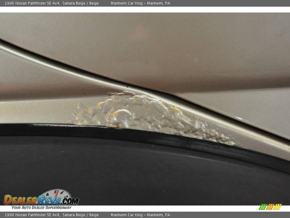 1996 Nissan Pathfinder SE 4x4 Sahara Beige / Beige Photo #20