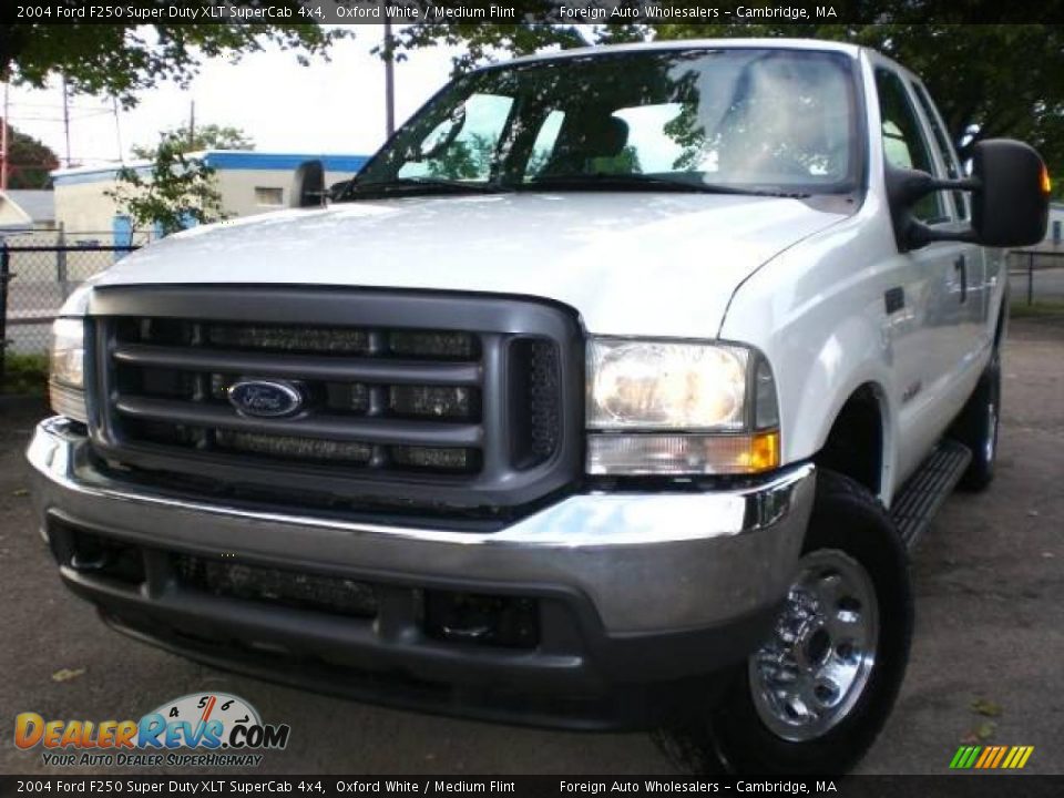 2004 Ford F250 Super Duty XLT SuperCab 4x4 Oxford White / Medium Flint Photo #1