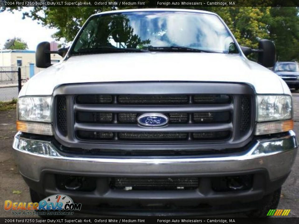 2004 Ford F250 Super Duty XLT SuperCab 4x4 Oxford White / Medium Flint Photo #3