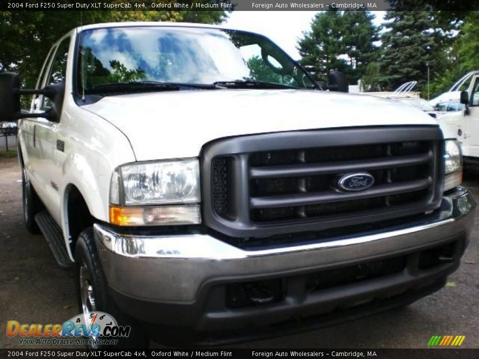 2004 Ford F250 Super Duty XLT SuperCab 4x4 Oxford White / Medium Flint Photo #4