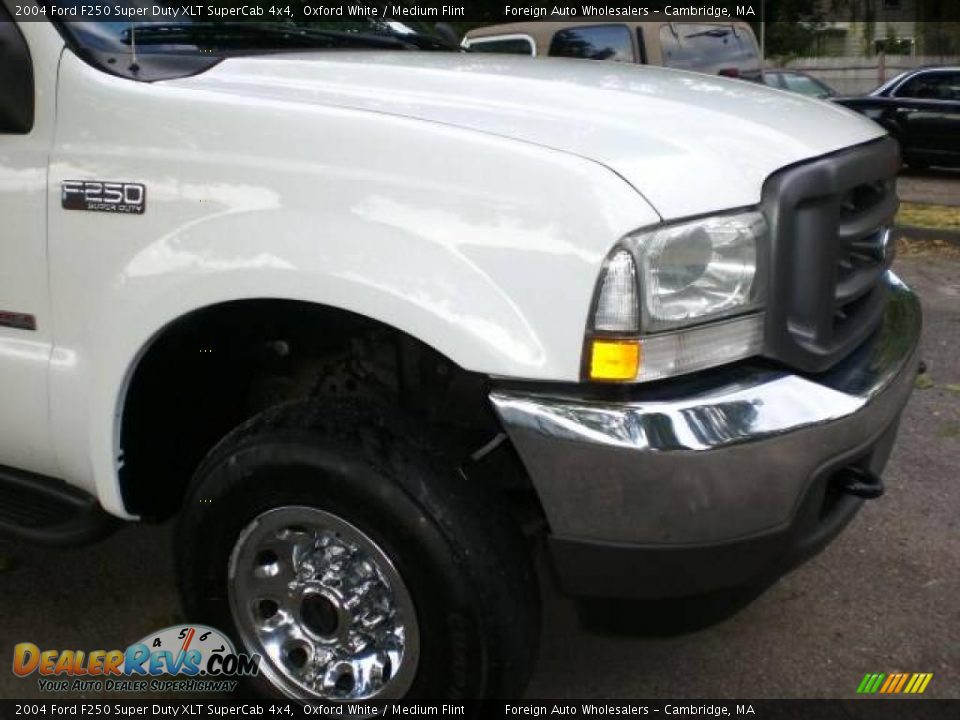 2004 Ford F250 Super Duty XLT SuperCab 4x4 Oxford White / Medium Flint Photo #5