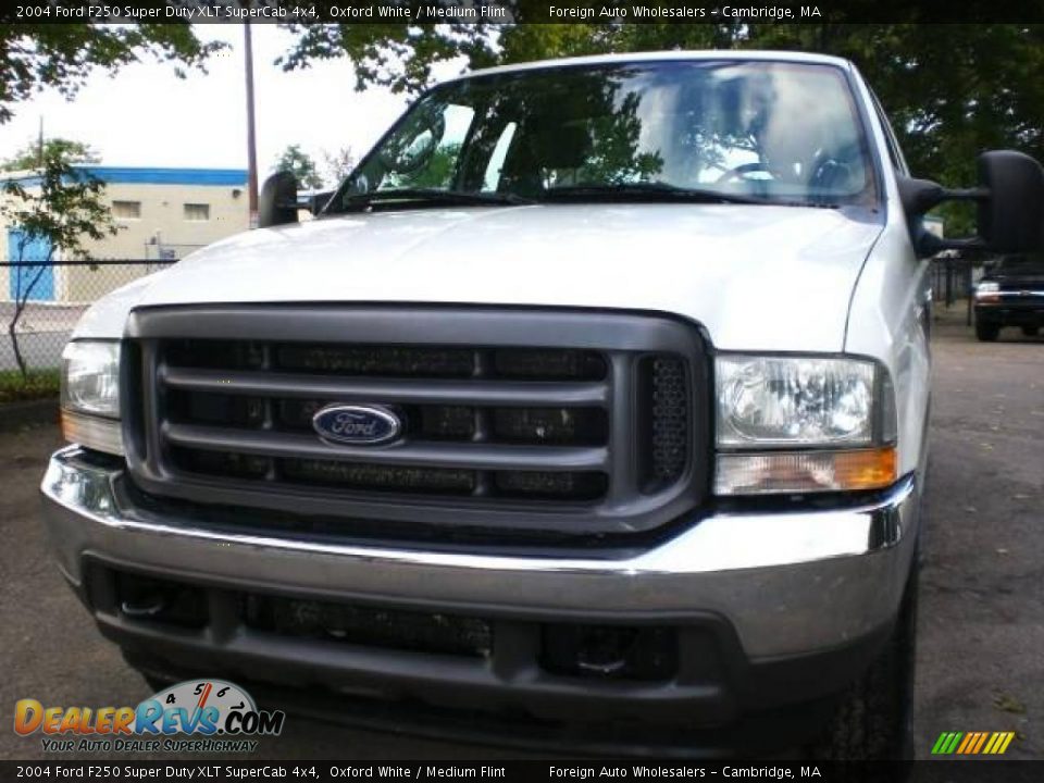 2004 Ford F250 Super Duty XLT SuperCab 4x4 Oxford White / Medium Flint Photo #7