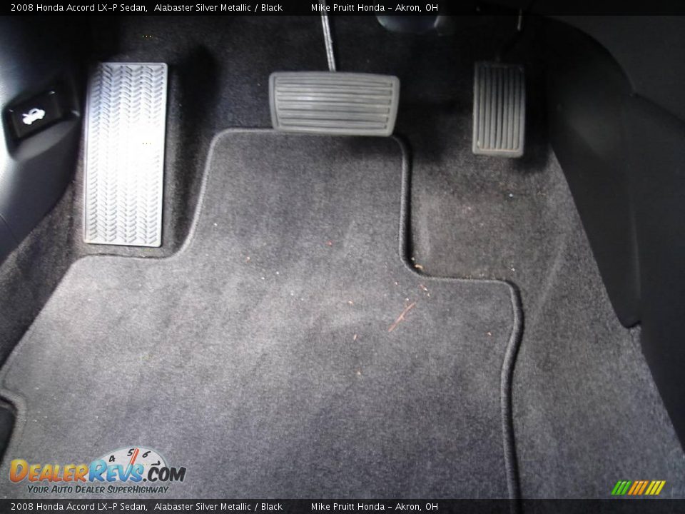 2008 Honda Accord LX-P Sedan Alabaster Silver Metallic / Black Photo #28
