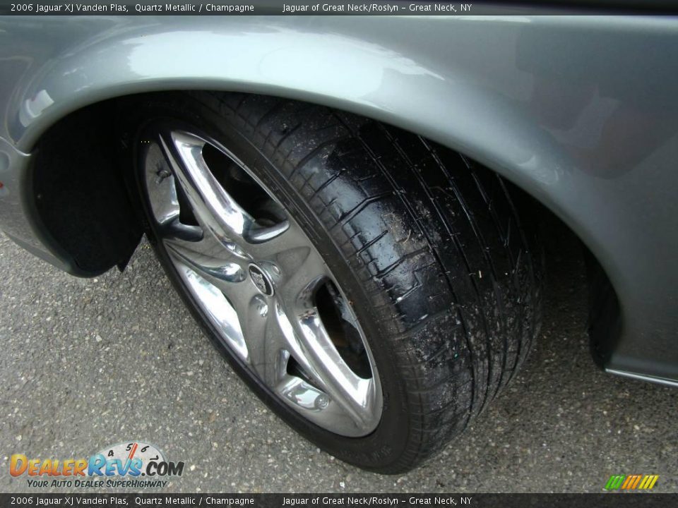 2006 Jaguar XJ Vanden Plas Quartz Metallic / Champagne Photo #8
