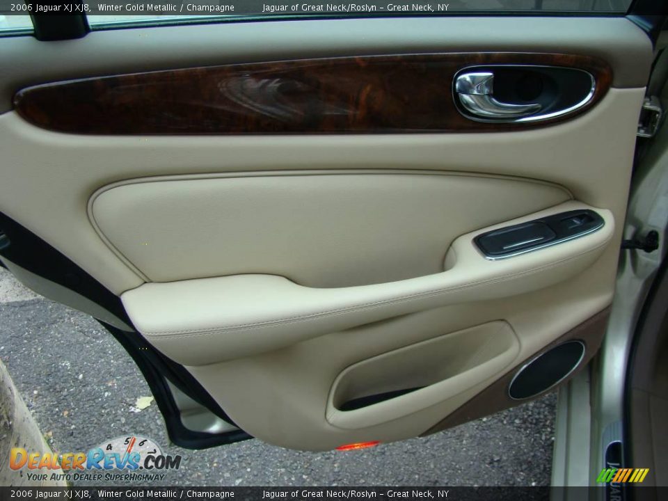 2006 Jaguar XJ XJ8 Winter Gold Metallic / Champagne Photo #17