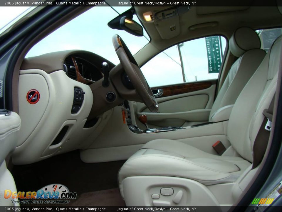 2006 Jaguar XJ Vanden Plas Quartz Metallic / Champagne Photo #11