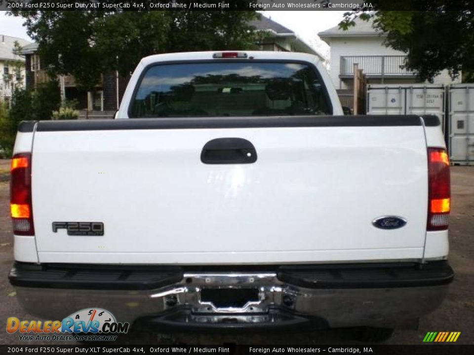 2004 Ford F250 Super Duty XLT SuperCab 4x4 Oxford White / Medium Flint Photo #19