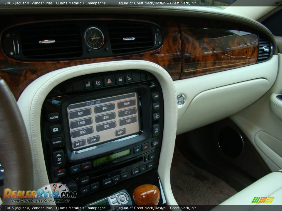 2006 Jaguar XJ Vanden Plas Quartz Metallic / Champagne Photo #14