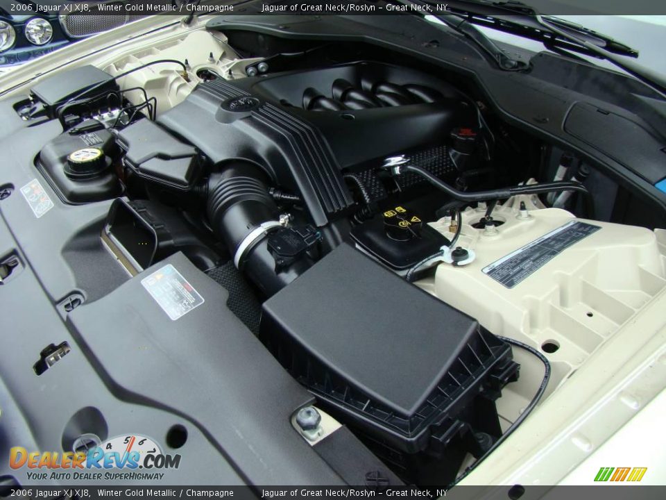 2006 Jaguar XJ XJ8 Winter Gold Metallic / Champagne Photo #24